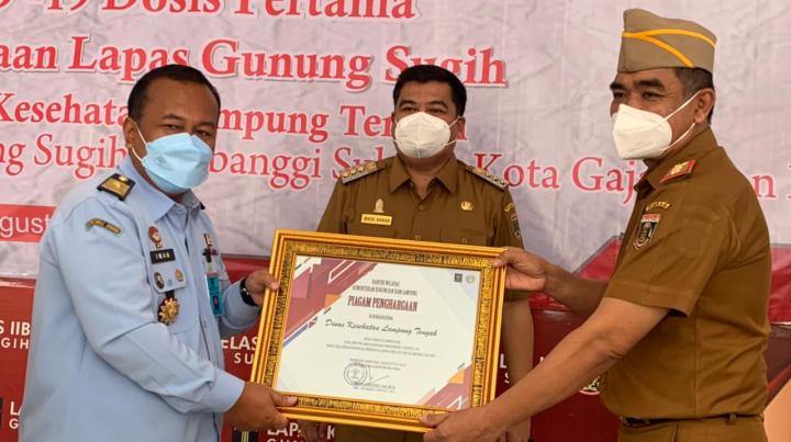 Plt Kakanwil Kumham Lampung Kunjungan Kerja Sekaligus Pantau Vaksinasi di Lapas II B Gungung Sugih